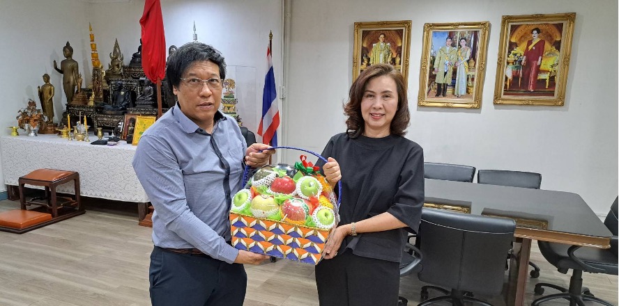 เข้าพบผู้ว่าราชการจังหวัดสกลนคร